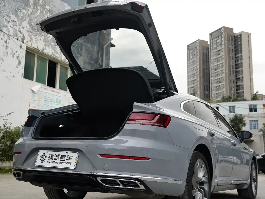 Volkswagen CC 2024 из CN, фото 10