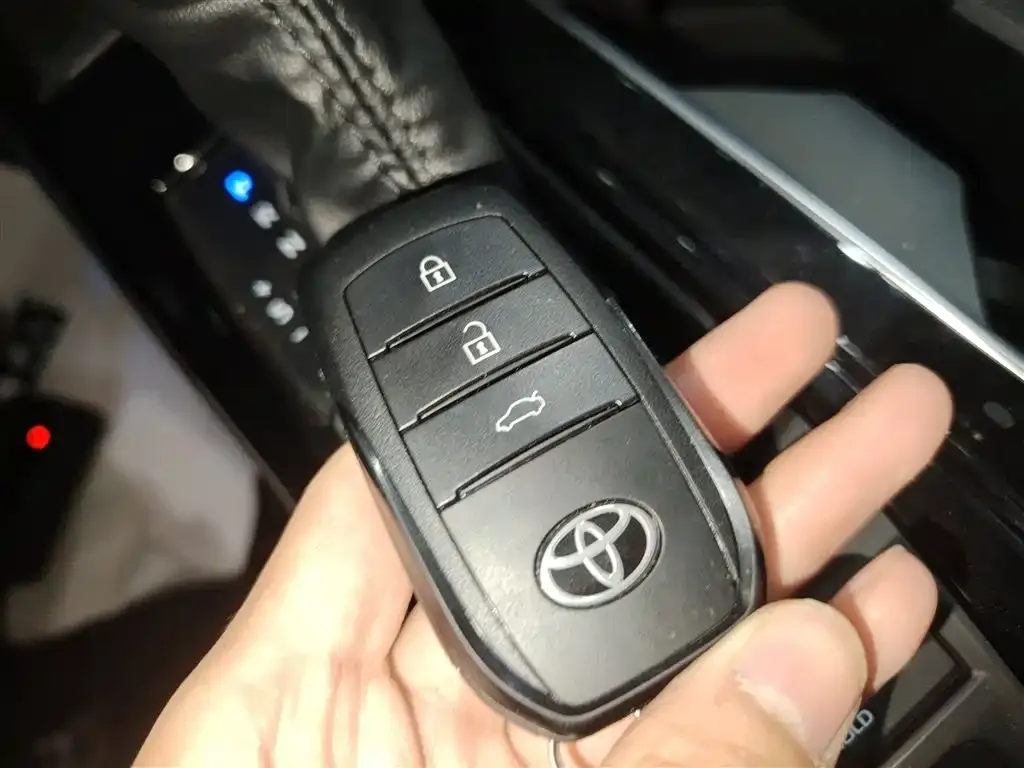 Toyota Camry 2025 из CN, фото 9