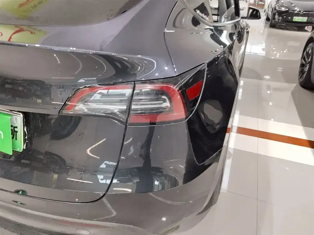 Tesla Model Y 2024 из CN, фото 8