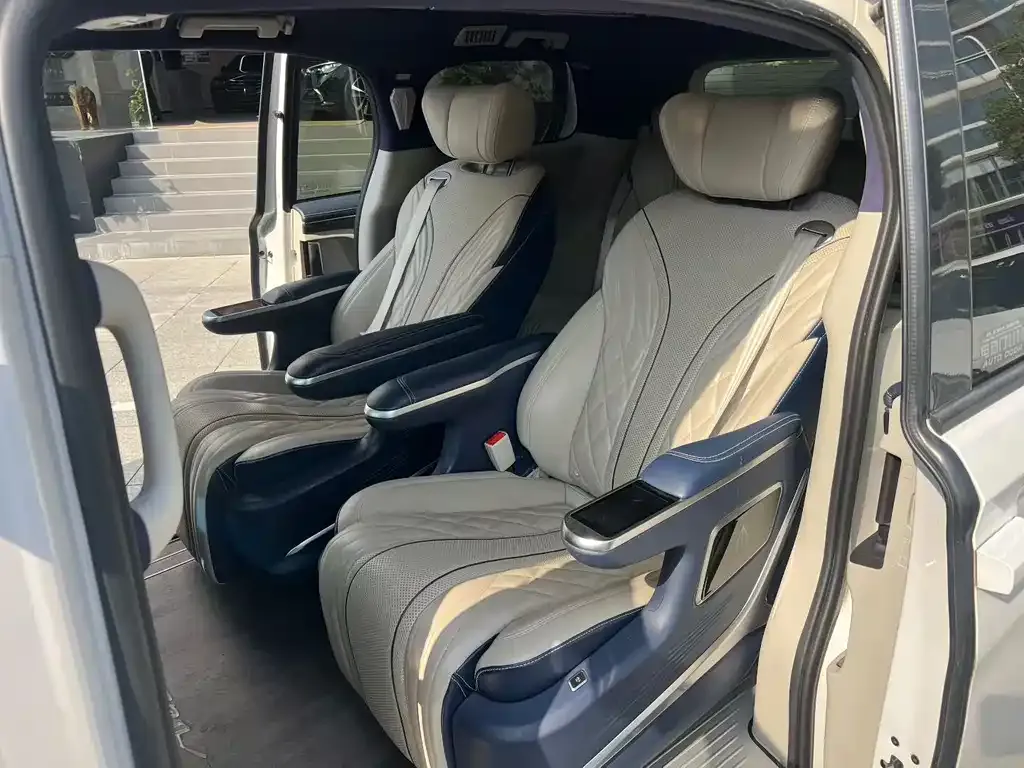 Buick GL8 2021 из CN, фото 4