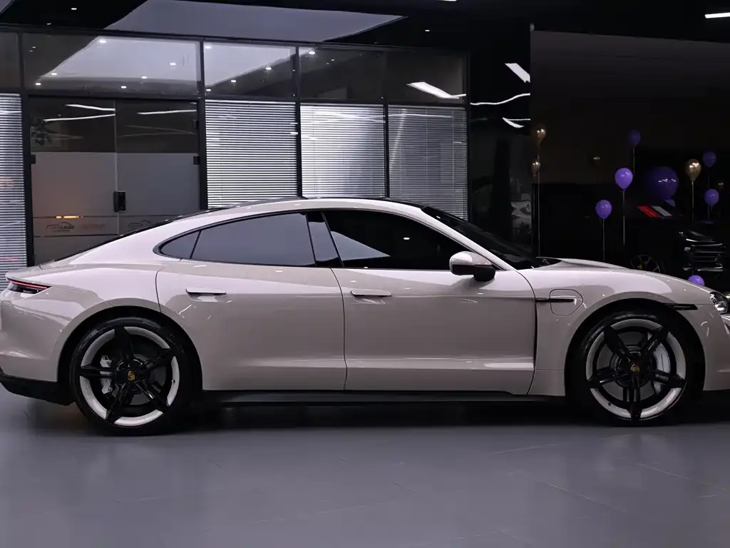 Porsche Taycan 2023 из CN, фото 3