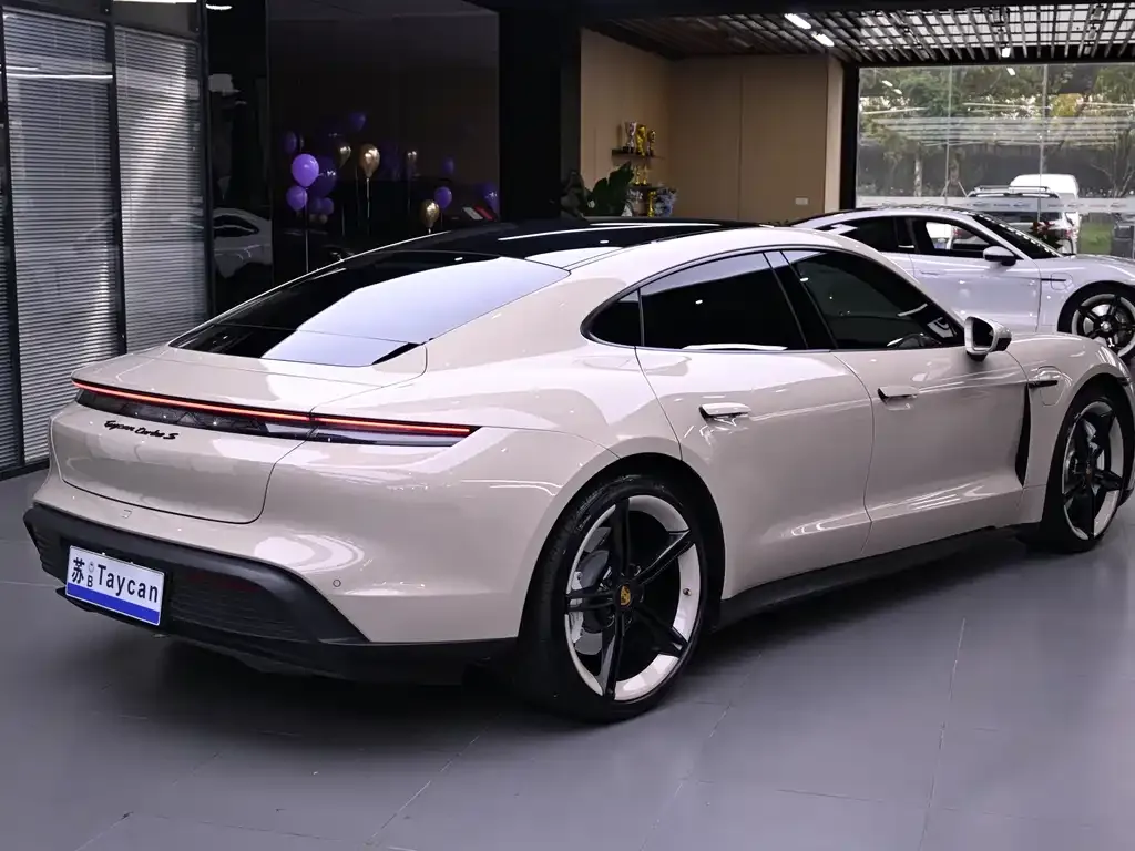 Porsche Taycan 2023 из CN, фото 6