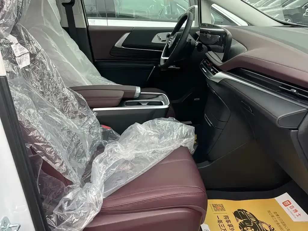 Buick Century 2024 из CN, фото 8