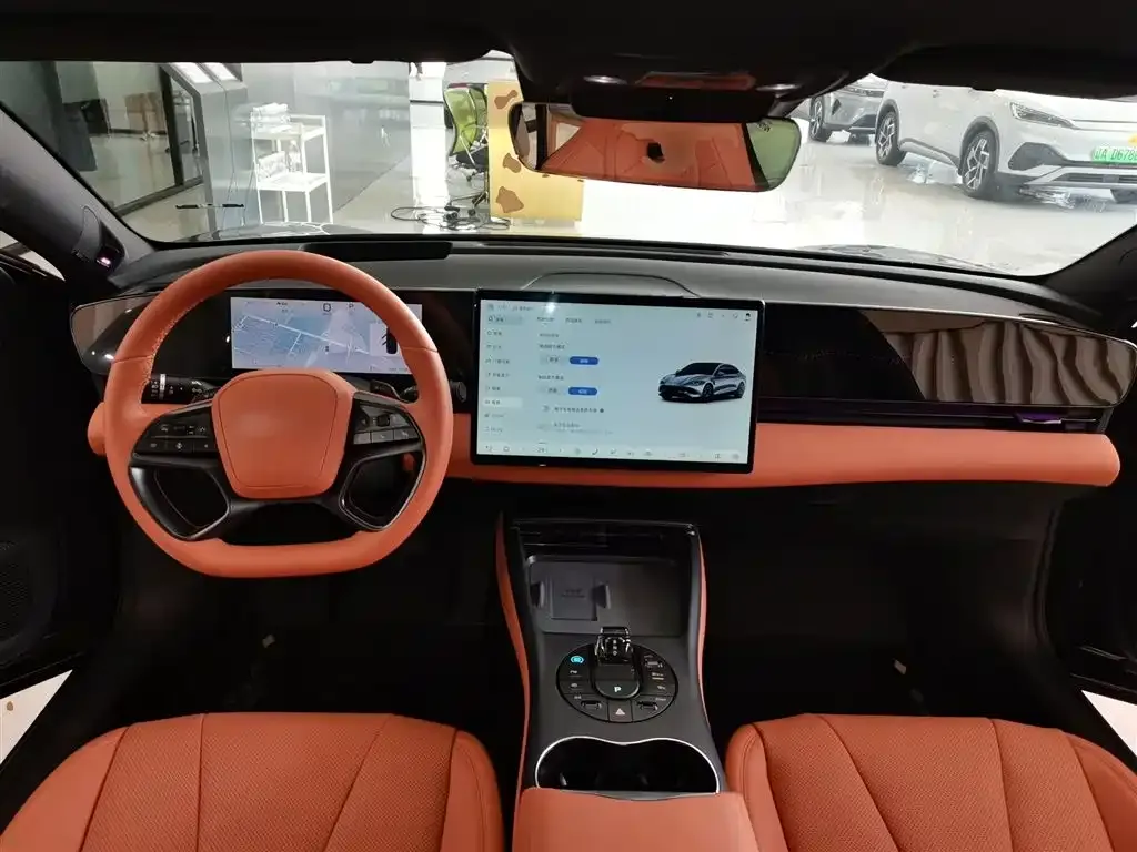 BYD Seal — фото 10