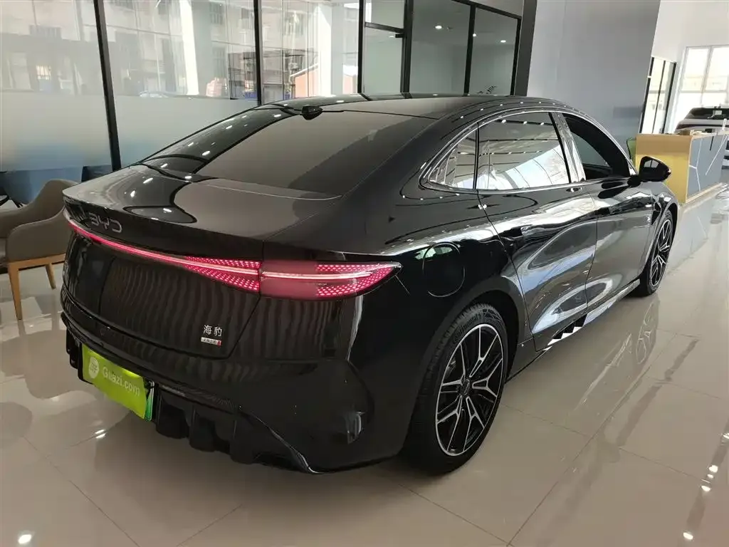 BYD Seal — фото 7