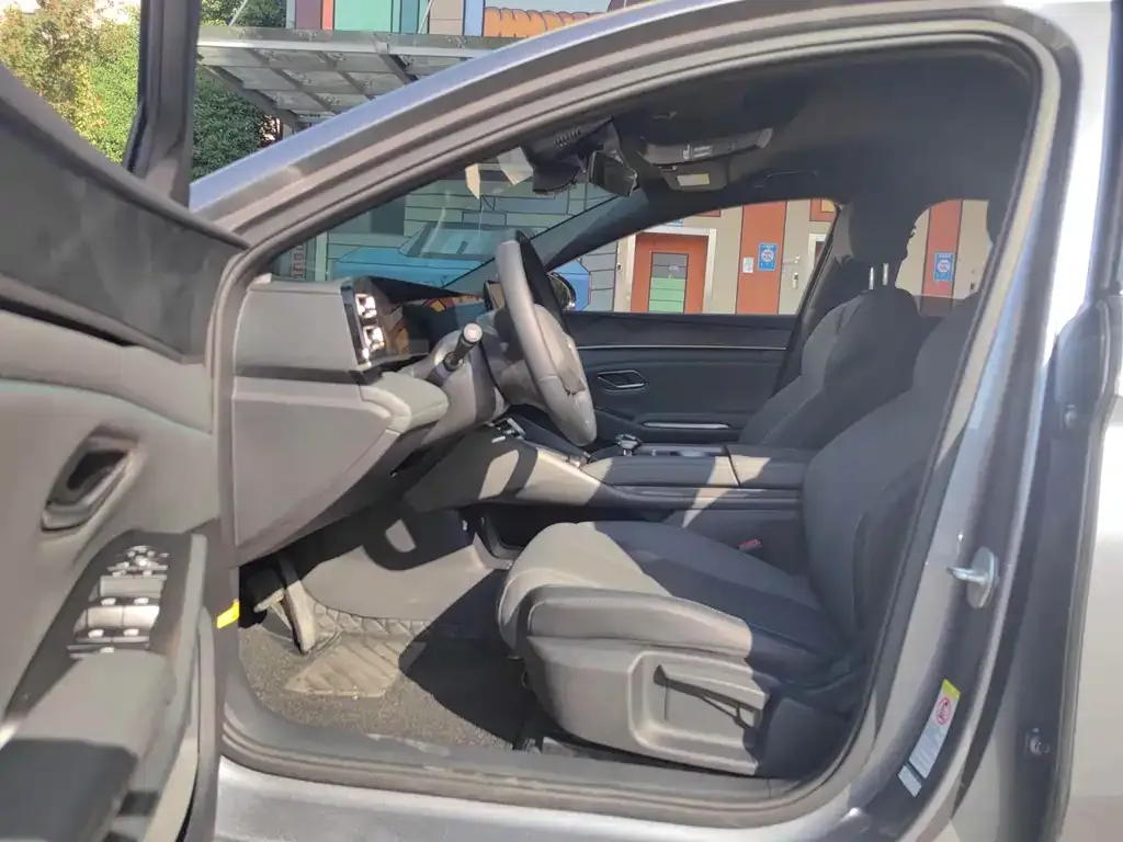 BYD Qin L 2024 из CN, фото 4