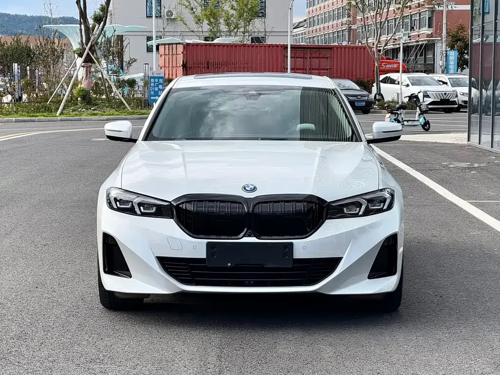 BMW i3 2024 из CN, фото 2