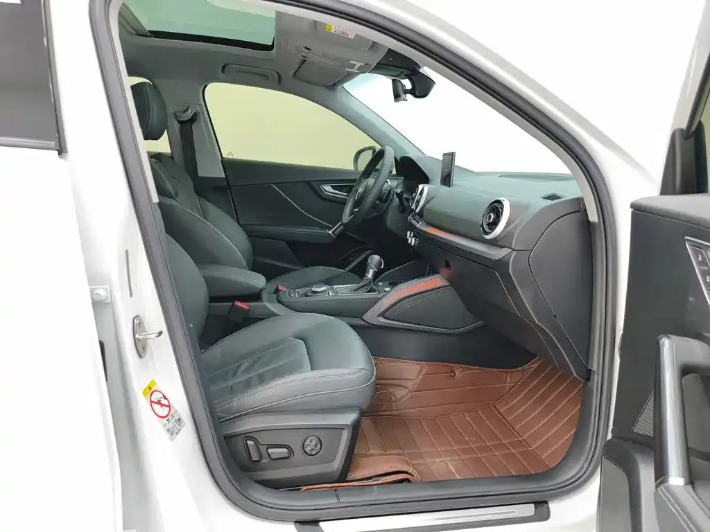 Audi Q2L 2022 из CN, фото 10