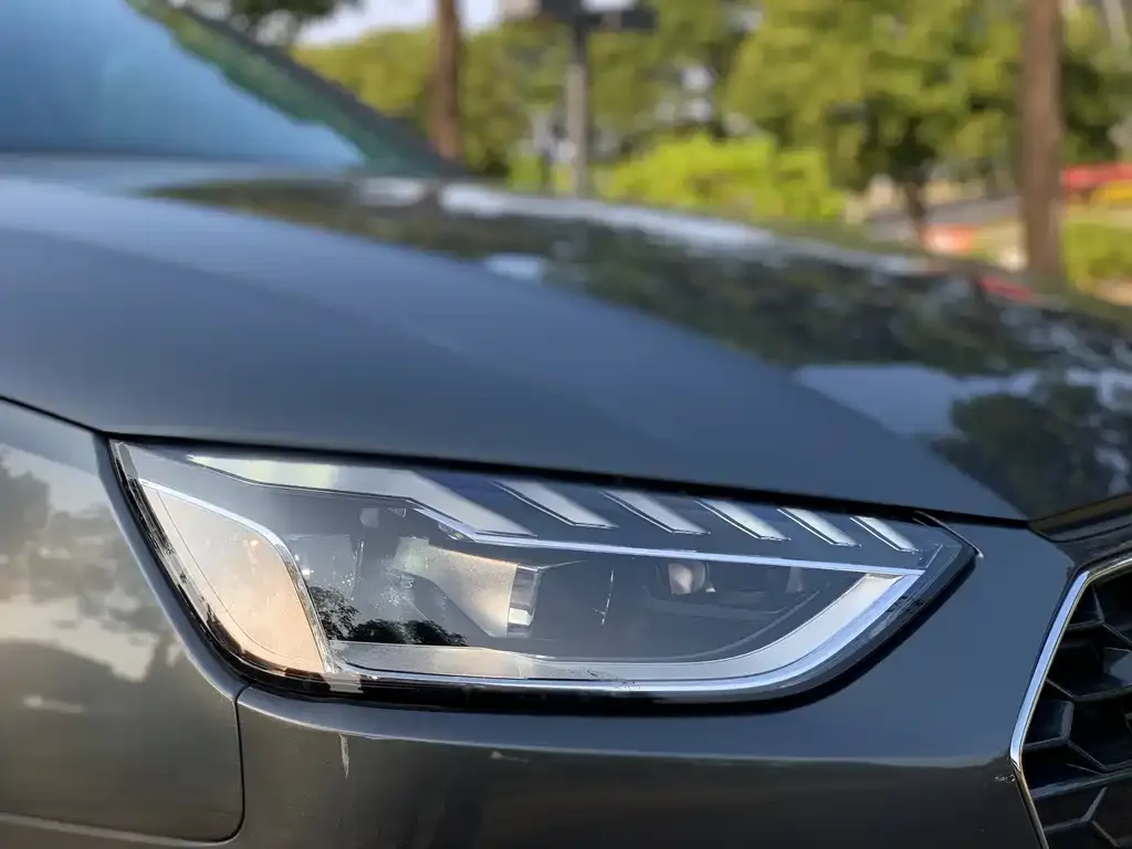 Audi A4L 2022 из CN, фото 5