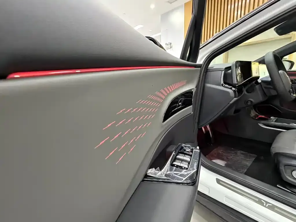 Hongqi EH7 2025 из CN, фото 10