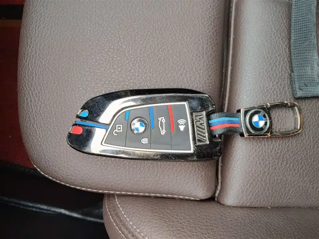 BMW X1 — фото 9