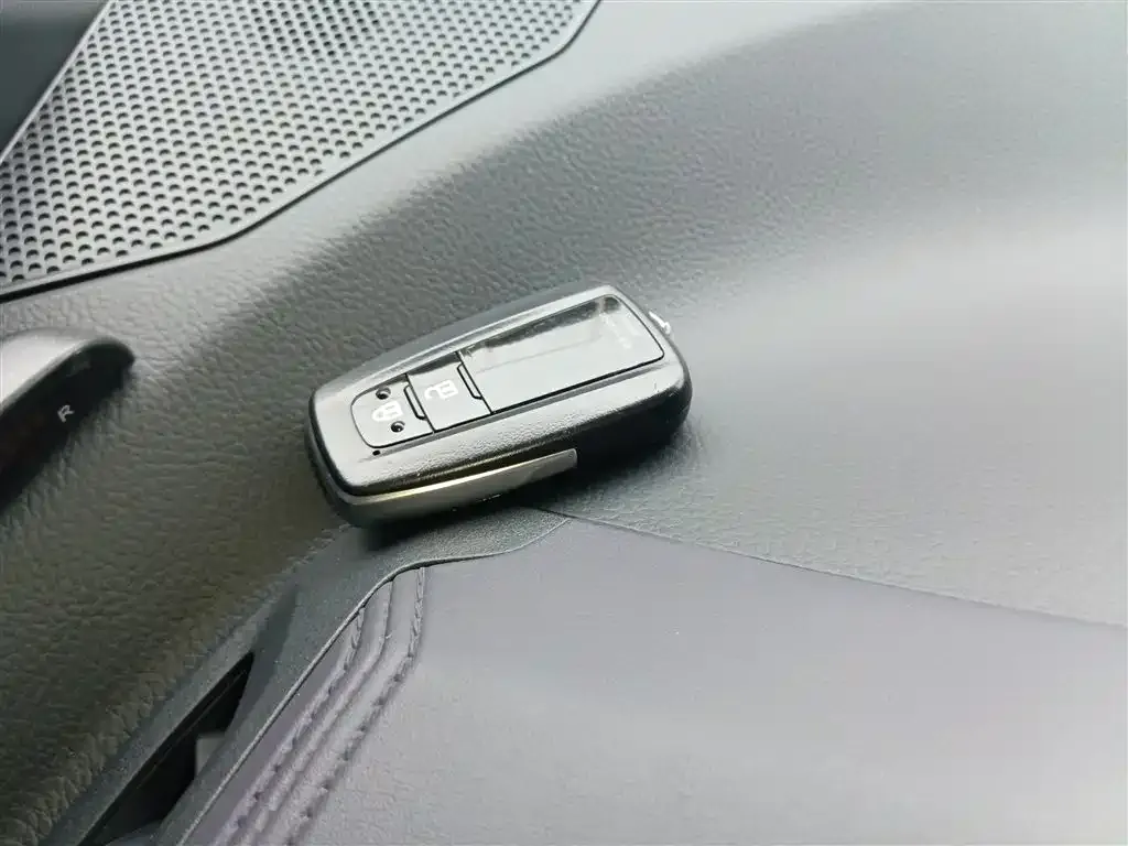 Toyota IZOA 2021 из CN, фото 8