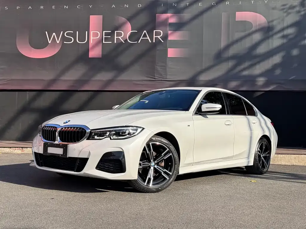 BMW 3 Series 2022 из CN, фото 1