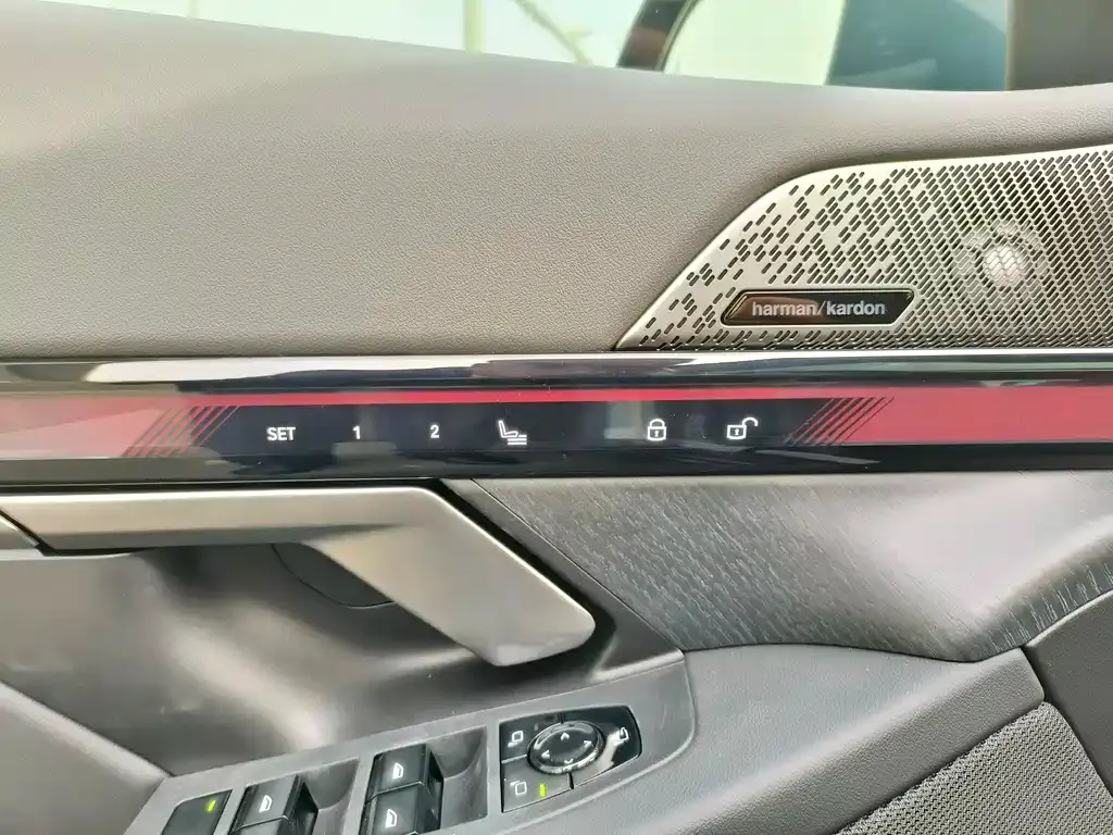 BMW i5 2024 из CN, фото 10