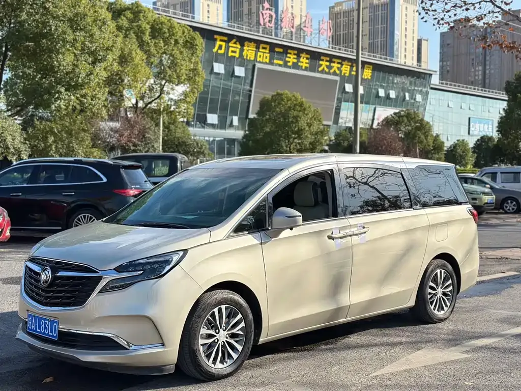 Buick GL8 2021 из CN, фото 1