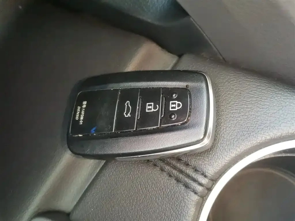 Toyota Avalon 2022 из CN, фото 8