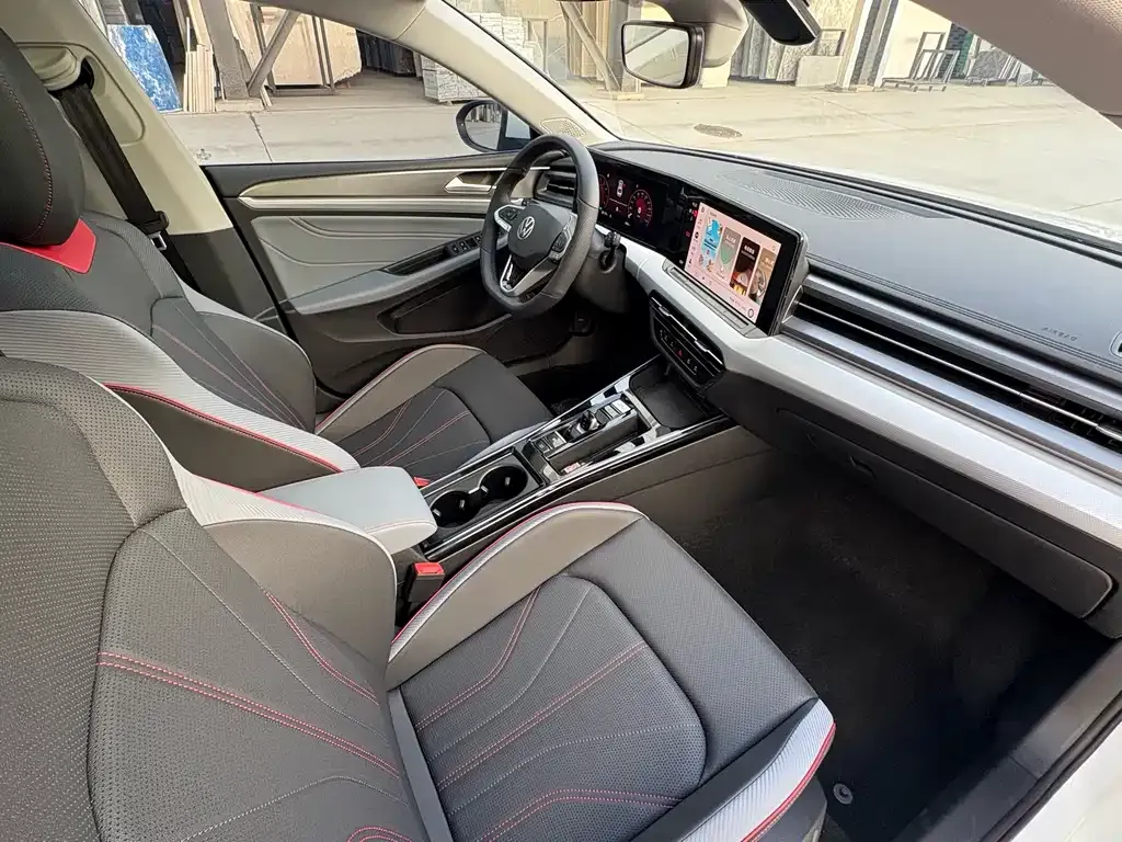Volkswagen Lamando 2024 из CN, фото 6
