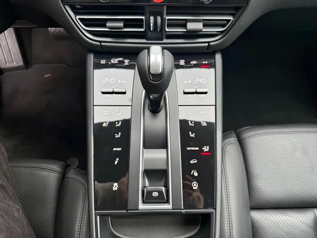 Porsche Macan 2023 из CN, фото 8