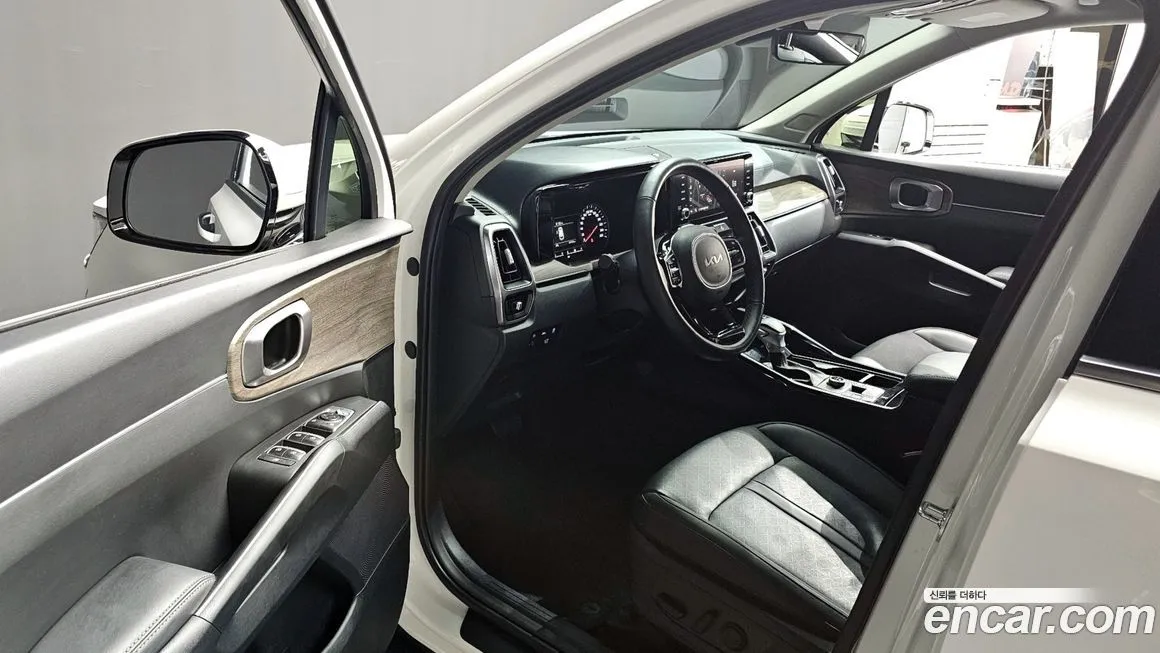 Kia Sorento — фото 10