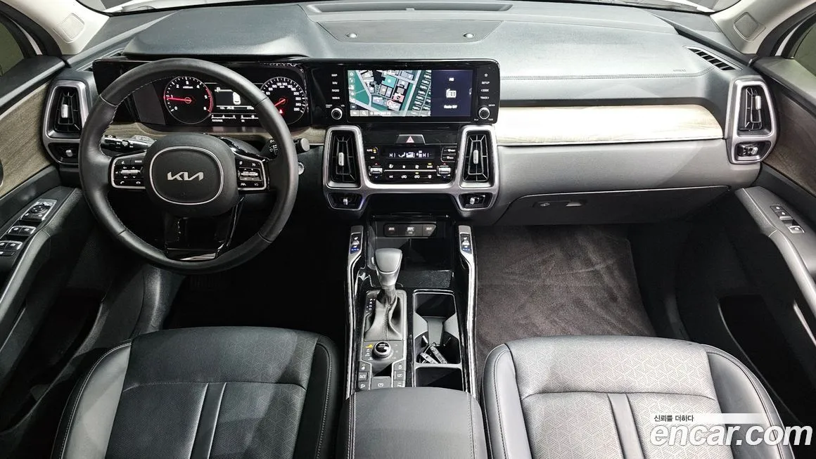 Kia Sorento — фото 7