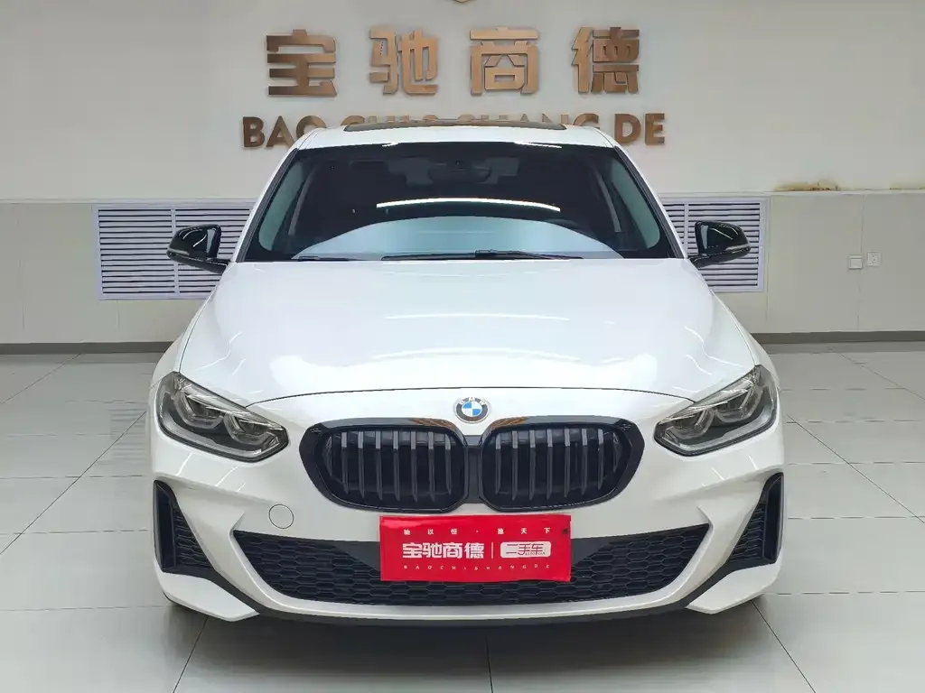 BMW 1 Series 2022 из CN, фото 2