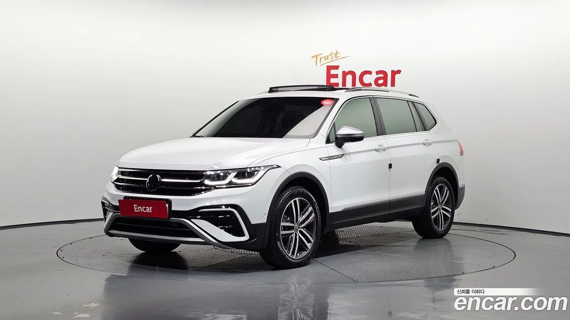 Volkswagen Tiguan — фото 1