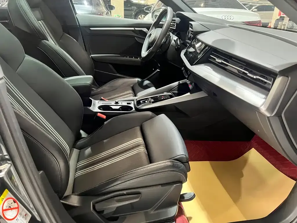 Audi A3 2022 из CN, фото 10