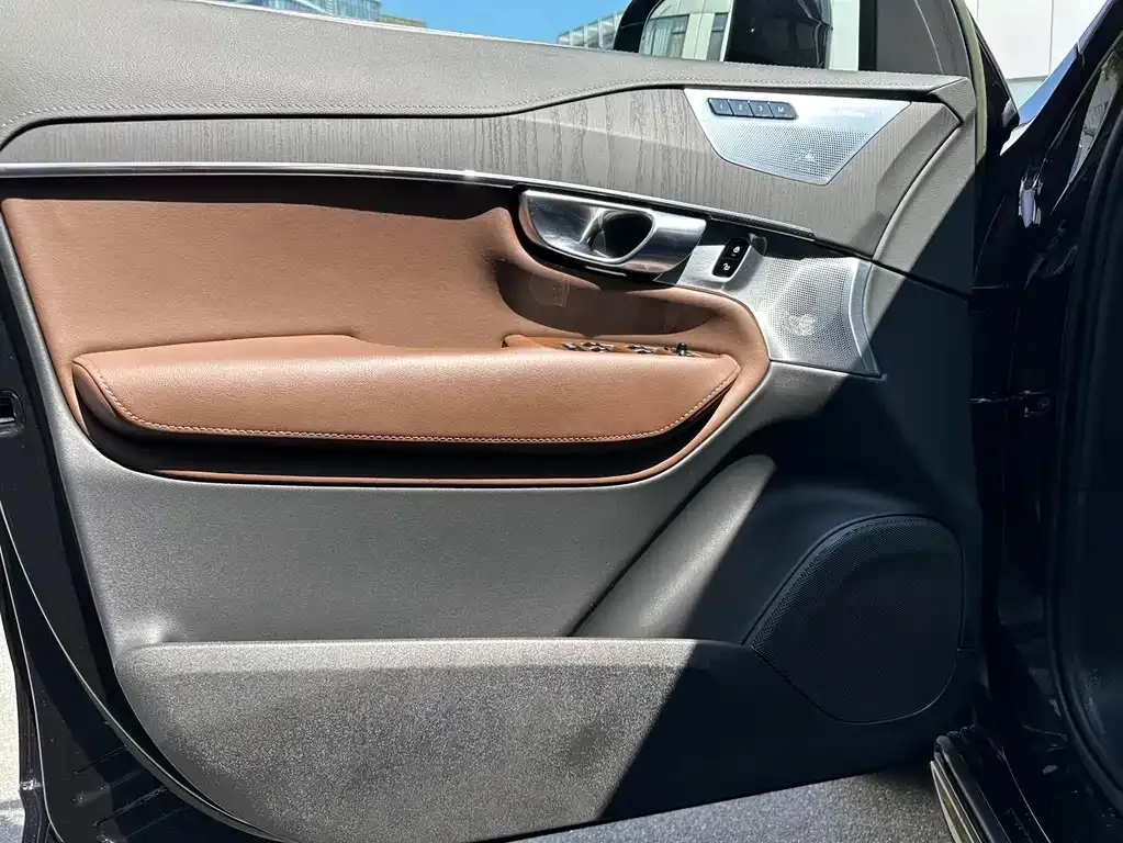 Volvo XC90 2023 из CN, фото 9
