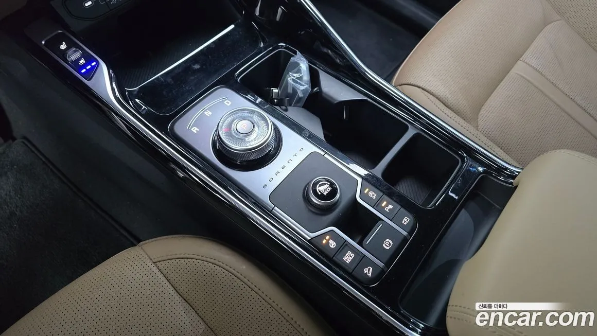 Kia Sorento — фото 9
