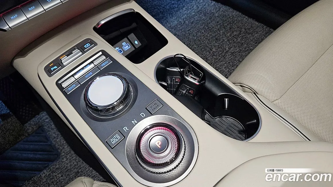 Genesis GV70 — фото 10