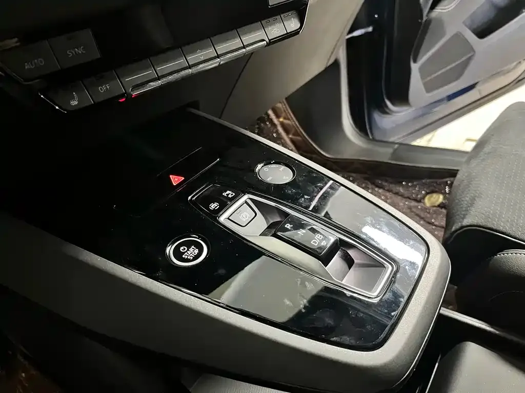 Audi Q5 e-tron 2022 из CN, фото 10