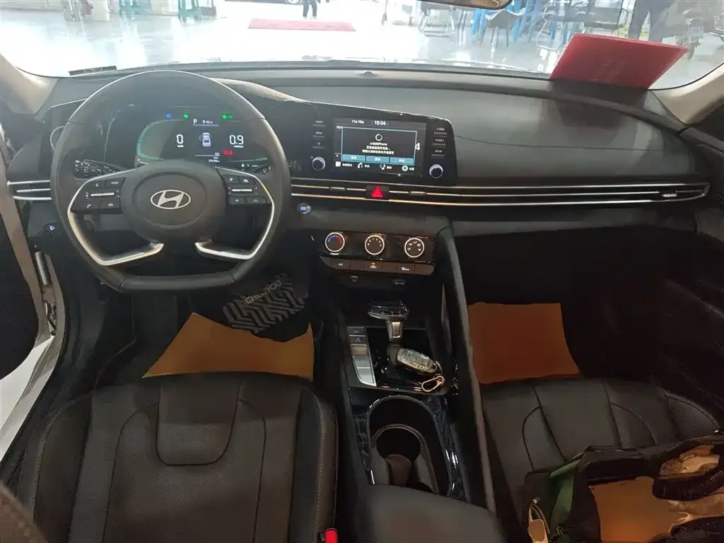 Hyundai Elantra 2023 из CN, фото 10