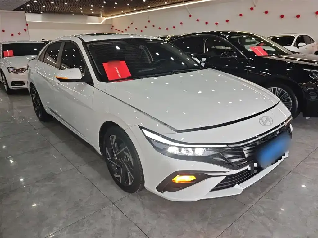 Hyundai Elantra 2023 из CN, фото 4