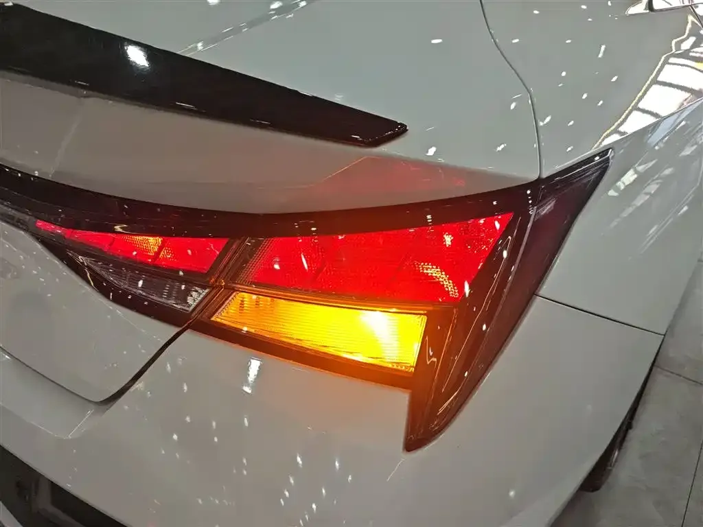 Hyundai Elantra 2023 из CN, фото 8