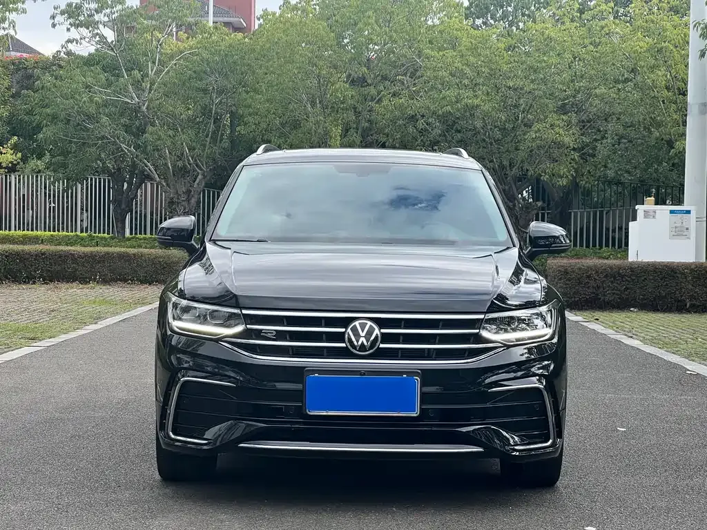 Volkswagen Tiguan L 2021 из CN, фото 2
