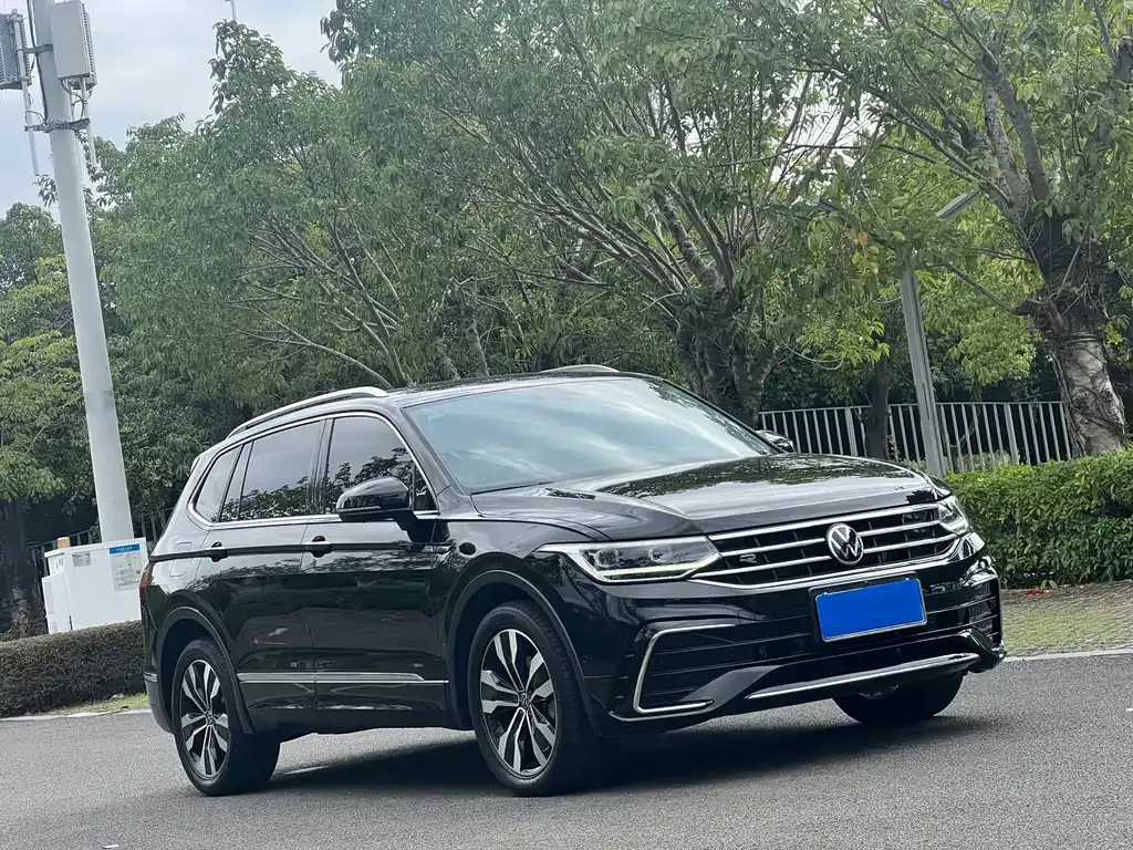 Volkswagen Tiguan L 2021 из CN, фото 3