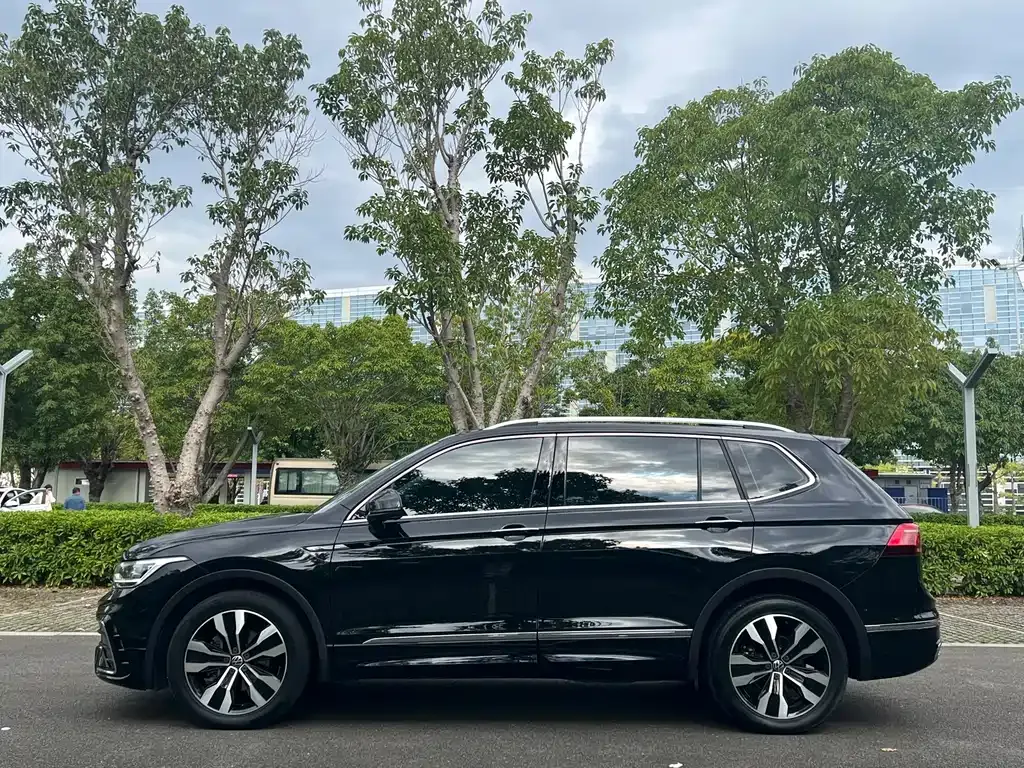 Volkswagen Tiguan L 2021 из CN, фото 5