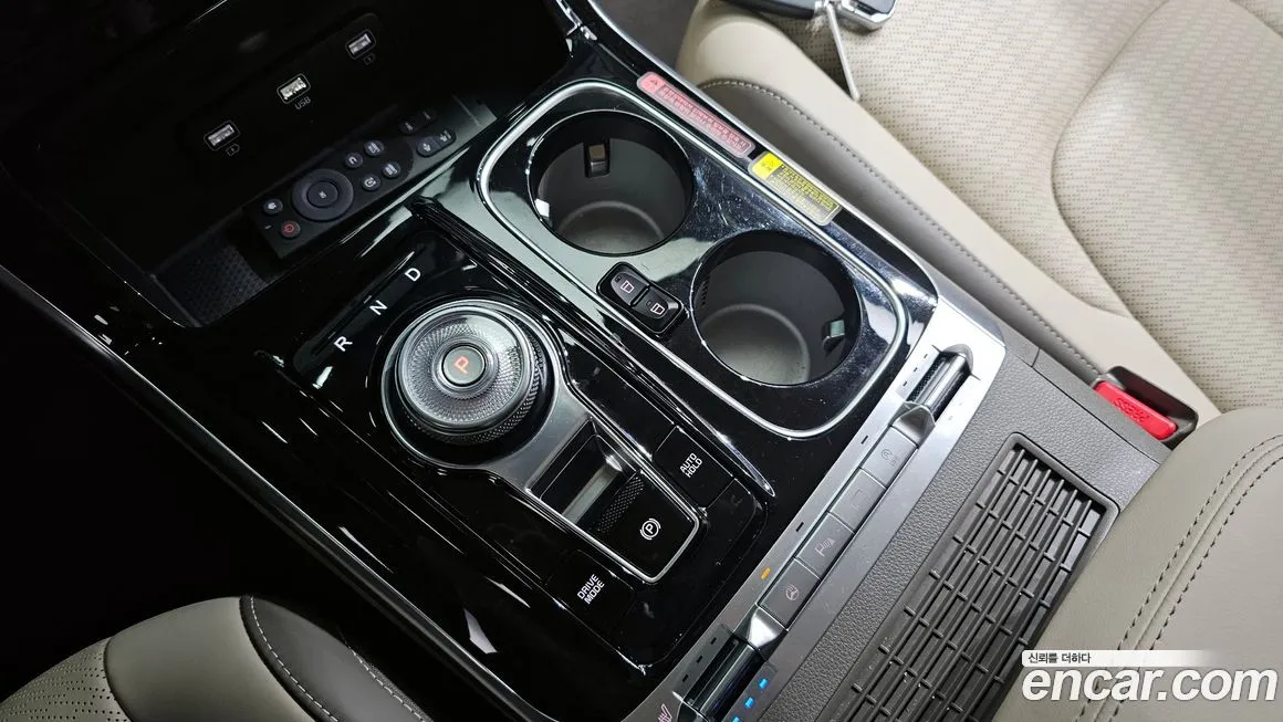 Kia Carnival — фото 9