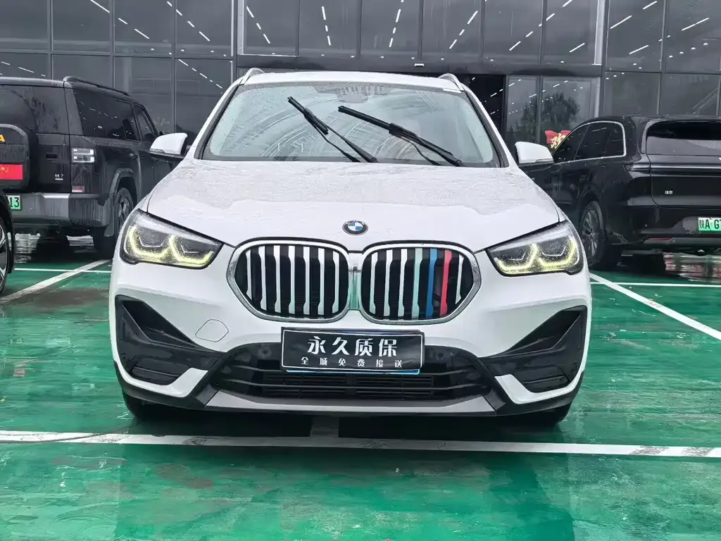 BMW X1 — фото 1