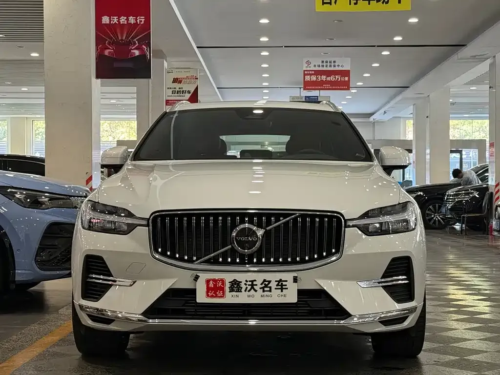 Volvo XC60 PHEV — фото 2