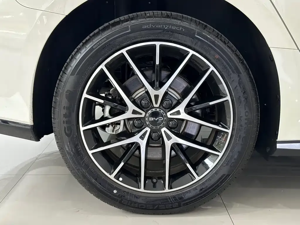 BYD Seal 07 DM-i 2025 из CN, фото 10
