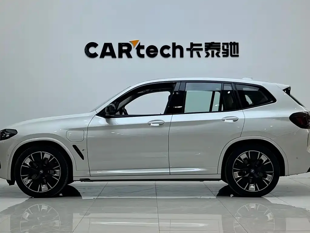 BMW iX3 2024 из CN, фото 3