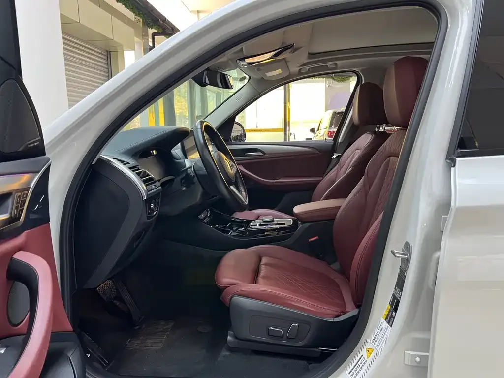 BMW iX3 2024 из CN, фото 8