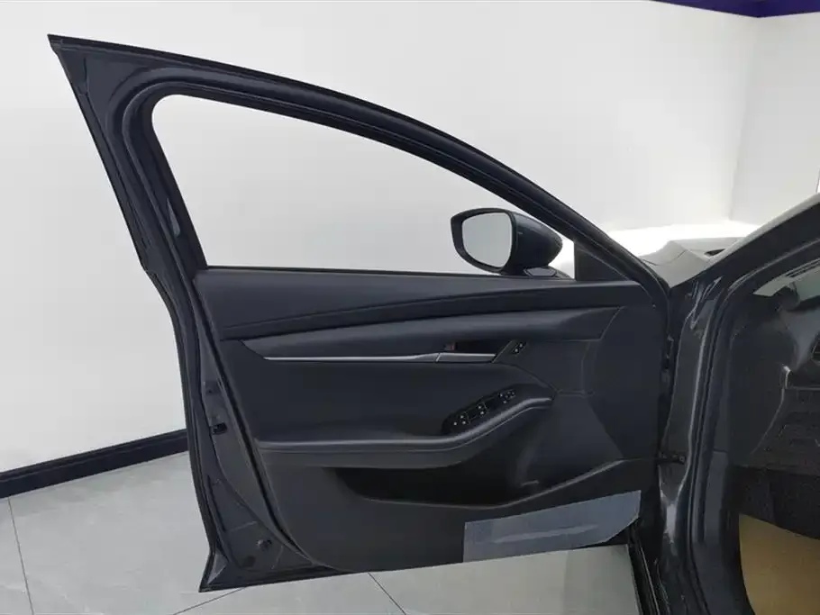 Mazda 3 Axela 2022 из CN, фото 7