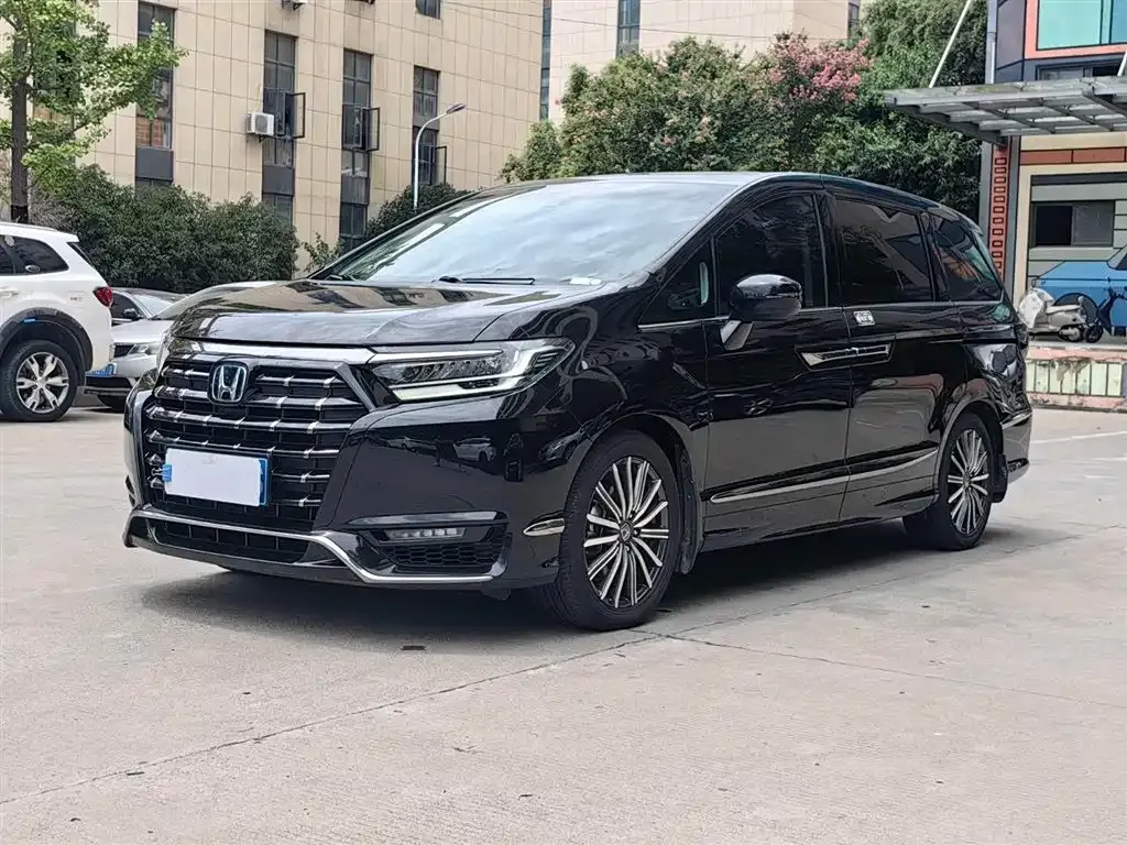 Honda Elysion 2023 из CN, фото 1