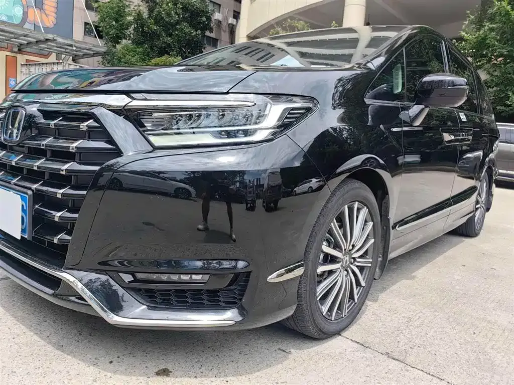 Honda Elysion 2023 из CN, фото 4