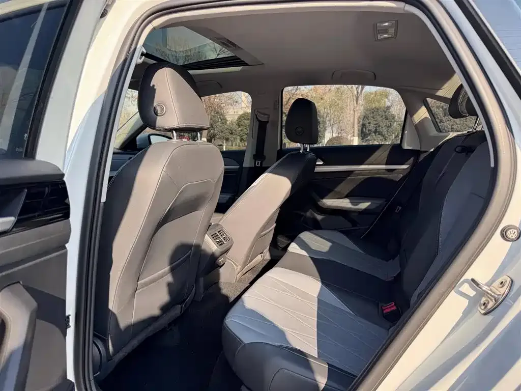 Volkswagen Lavida 2023 из CN, фото 7