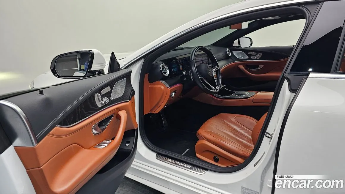 Mercedes-Benz CLS-Class — фото 10