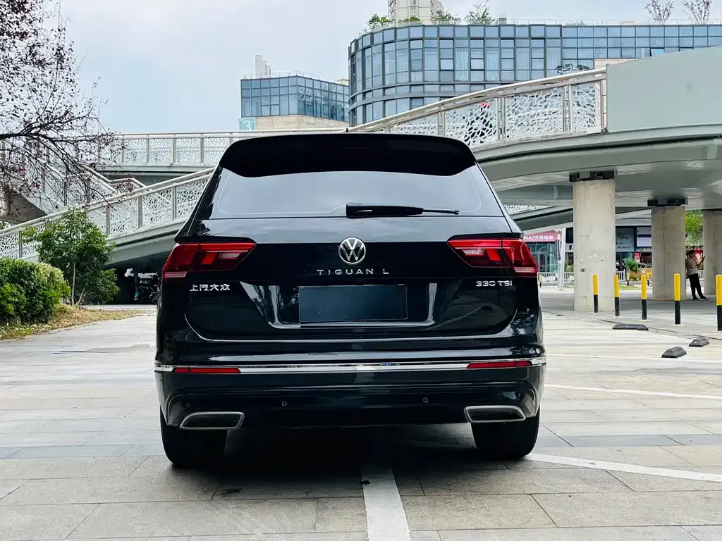 Volkswagen Tiguan L — фото 8