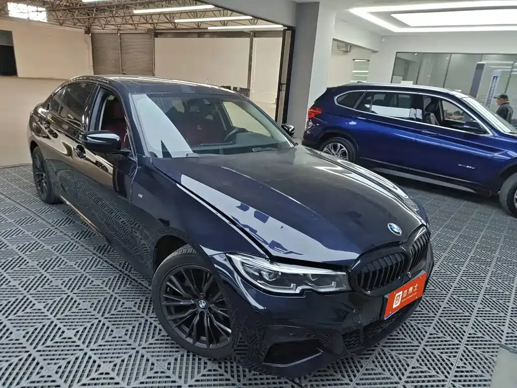 BMW 3 Series 2021 из CN, фото 1